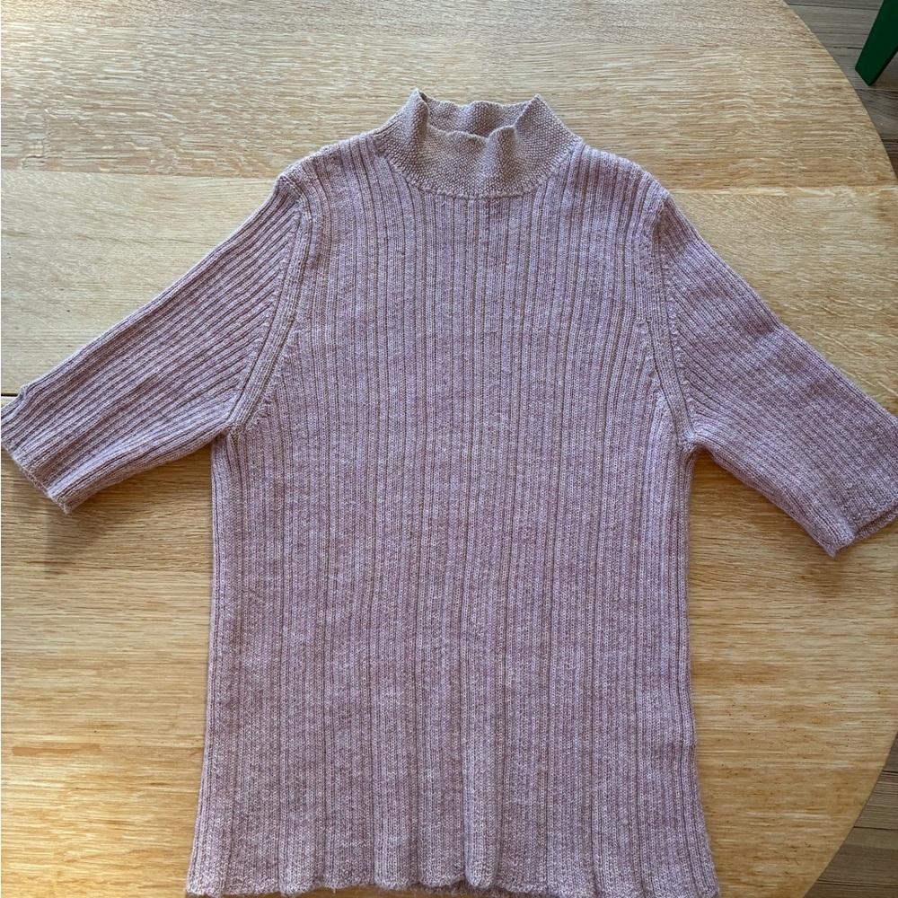 Like new DAEZA alpaca sweater small